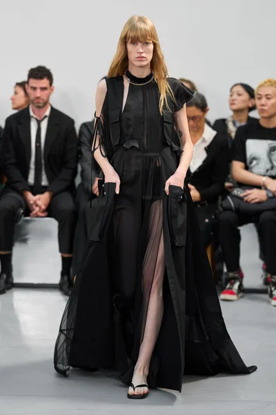 Look 11
